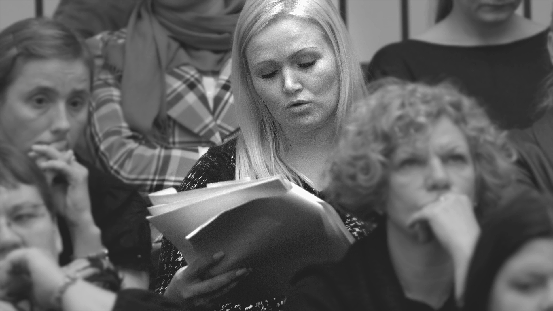 Ausstellung Illustrating The Request For Privacy Flo Kasearu 2020 99 1 Kanal Videoprojektion Tribuene